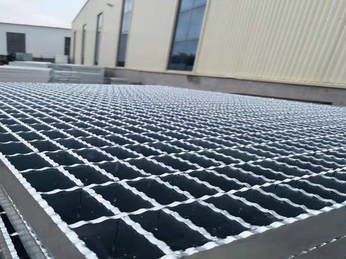 1650519266456011328.jpg 0e26e99667baae01345386b5d3aa7b7.jpg