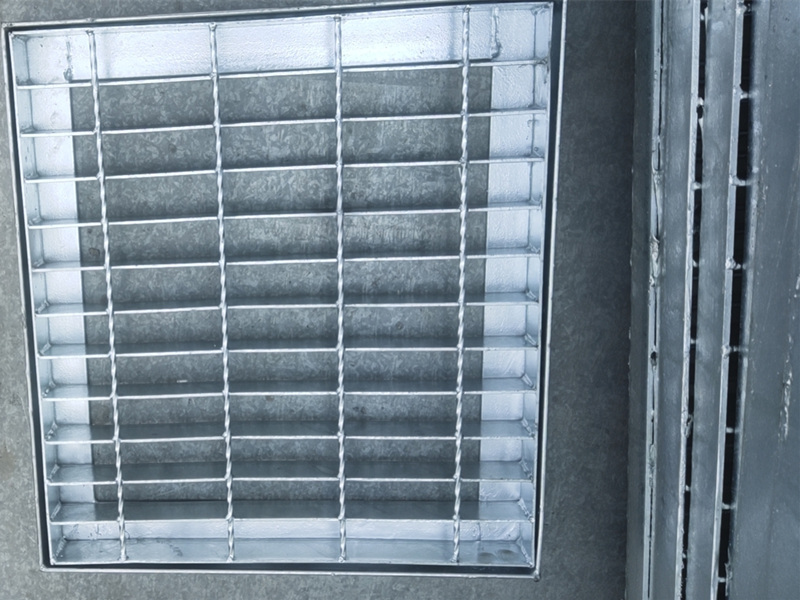 1651030230424083226.jpg f0471177426324245375fd2f91073d8.jpg